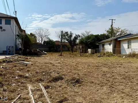 1003 Lyon St, Laredo, TX 78040 photo 10