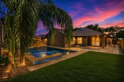 Exterior - 707 Ruby Rd, Laredo, TX 78045 photo 9 of 9