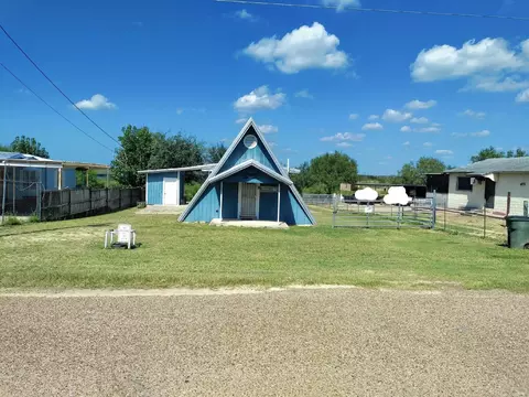 1811 Siesta Ln, Zapata, TX 78076