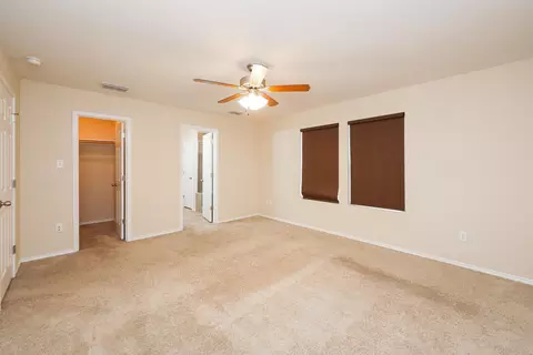 Bedroom - 10510 Twilight Dr, Laredo, TX 78045 photo 1 of 6