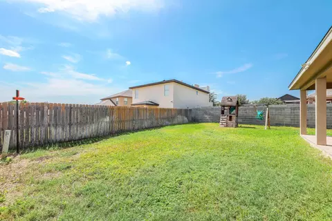 Exterior - 10510 Twilight Dr, Laredo, TX 78045 photo 4 of 4