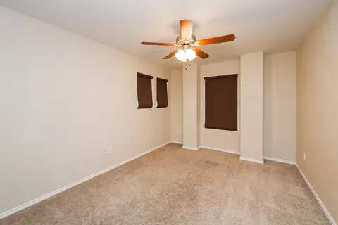 Bedroom - 10510 Twilight Dr, Laredo, TX 78045 photo 5 of 6