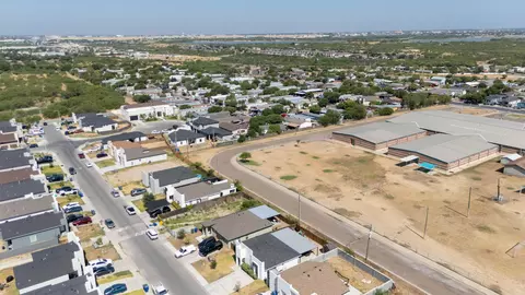 View/Area - 6520 Adenia Loop, Laredo, TX 78043 photo 5 of 6