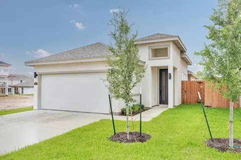 Exterior - 3918 Peggy Dr, Laredo, TX 78046 photo 2 of 5