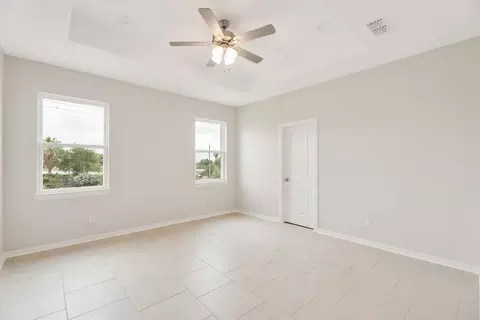 Bedroom - 3921 Peggy Dr, Laredo, TX 78046 photo 5 of 6