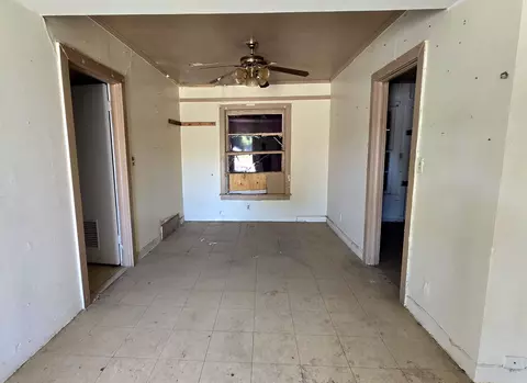 Living - 600 Ab Cherry Hill Dr, Laredo, TX 78041 photo 3 of 4