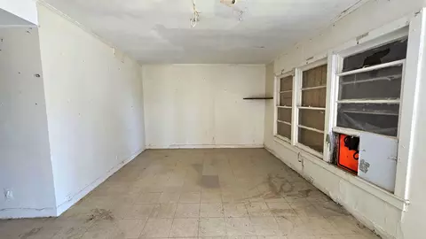 Living - 600 Ab Cherry Hill Dr, Laredo, TX 78041 photo 2 of 4