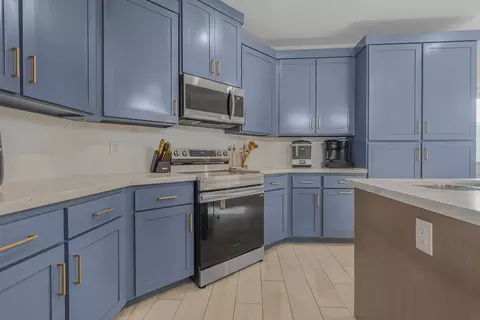 Kitchen - 1418 Eagles Ln, Laredo, TX 78045 photo 3 of 3