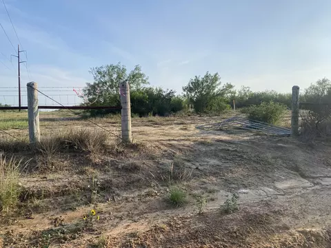 006 Ranch Rd, Encinal, TX 78019