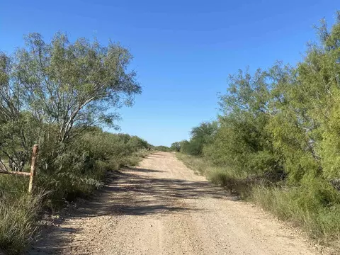 007 Ranch Rd, Encinal, TX 78019