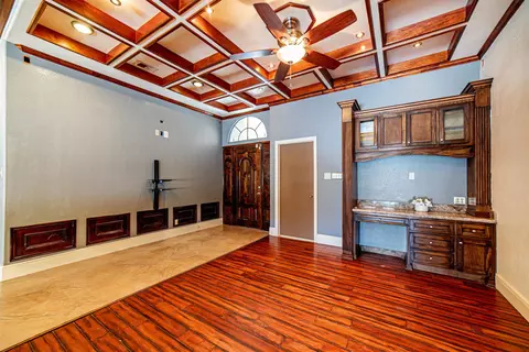 Living - 9666 White Wing Lp, Laredo, TX 78045 photo 2 of 8