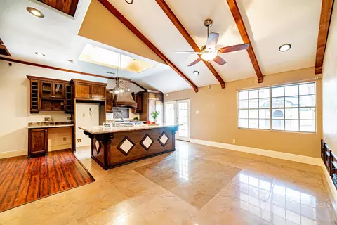 Kitchen - 9666 White Wing Lp, Laredo, TX 78045 photo 2 of 5