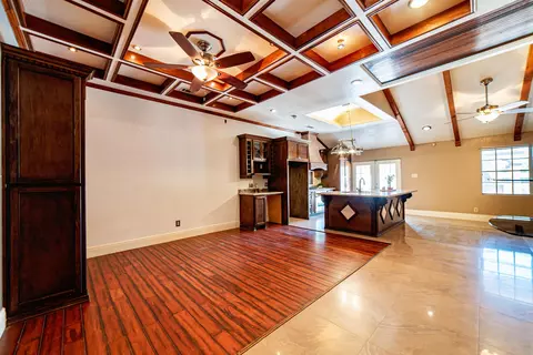 Living - 9666 White Wing Lp, Laredo, TX 78045 photo 3 of 8