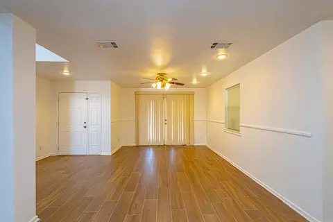 Living - 2017 Willow St, Laredo, TX 78043 photo 2 of 5
