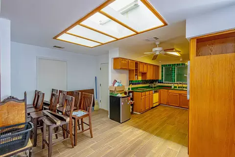 Kitchen - 2017 Willow St, Laredo, TX 78043 photo 1 of 2