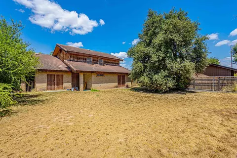Exterior - 2017 Willow St, Laredo, TX 78043 photo 5 of 6