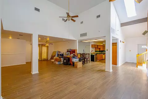 Living - 2017 Willow St, Laredo, TX 78043 photo 4 of 5