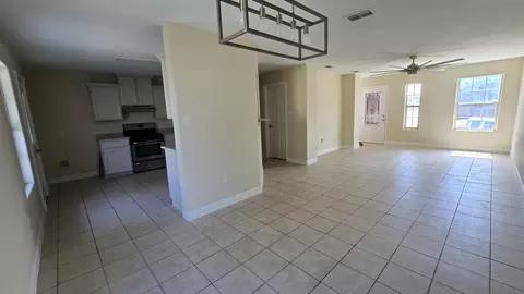 Living - 1136 Savannah Lp, Laredo, TX 78046 photo 2 of 2