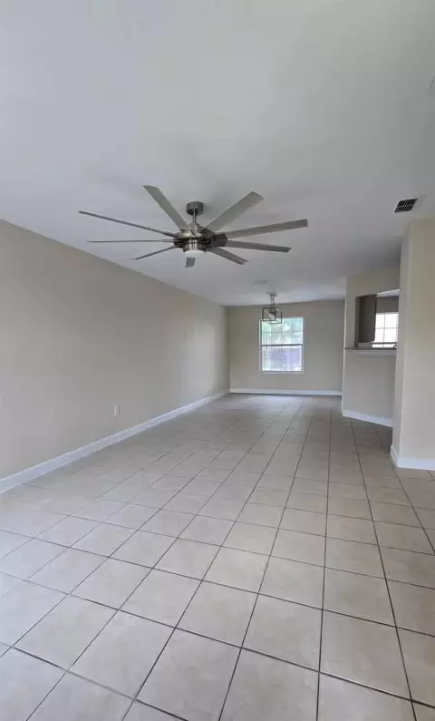 Living - 1136 Savannah Lp, Laredo, TX 78046 photo 1 of 2