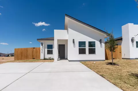 1630 Secretaria Ln, Laredo, TX 78041