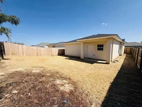 Exterior - 5608 Moses Lp, Laredo, TX 78046 photo 3 of 3