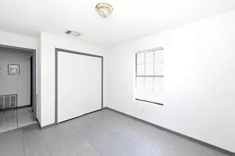 Bedroom - 4620 Mims Ave, Laredo, TX 78041 photo 5 of 6