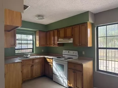 Kitchen - 4620 Mims Ave, Laredo, TX 78041 photo 6 of 6