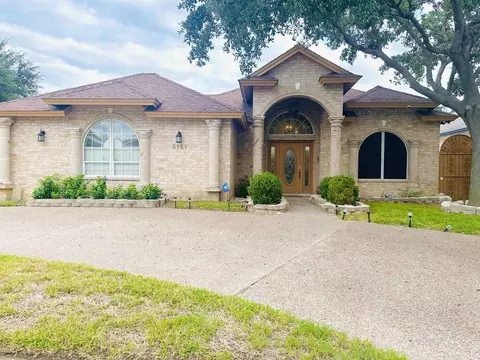 5121 Bengo Bay Rd, Laredo, TX 78041