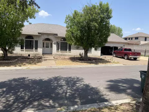 8909 Southern Oaks Lp, Laredo, TX 78045