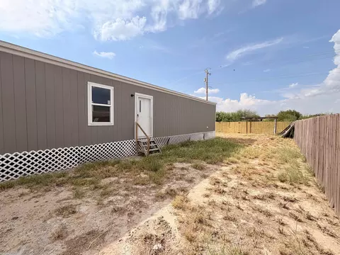 720 Bigleaf Dr, Laredo, TX 78041 photo 5
