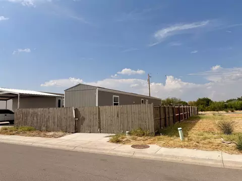 720 Bigleaf Dr, Laredo, TX 78041 photo 2