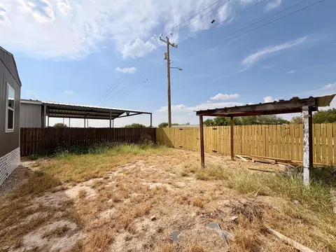 720 Bigleaf Dr, Laredo, TX 78041 photo 22