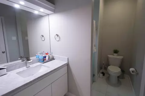 Bath - 5427 Granja Dr, Laredo, TX 78046 photo 1 of 7