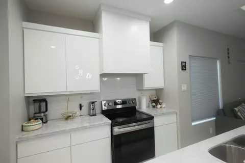 Kitchen - 5427 Granja Dr, Laredo, TX 78046 photo 2 of 5
