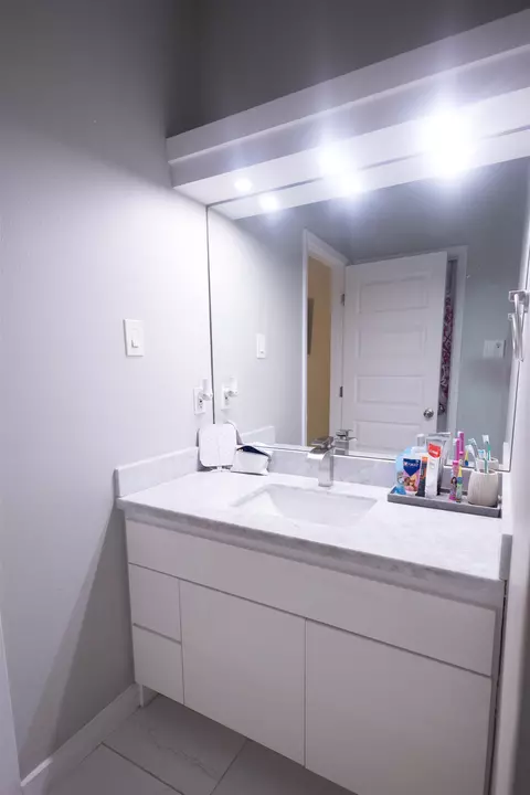 Bath - 5427 Granja Dr, Laredo, TX 78046 photo 4 of 7