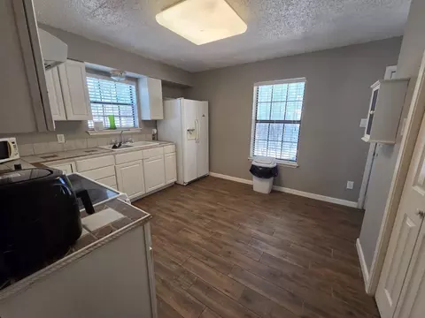 Kitchen - 418 E Walnut St, Laredo, TX 78041 photo 1 of 2