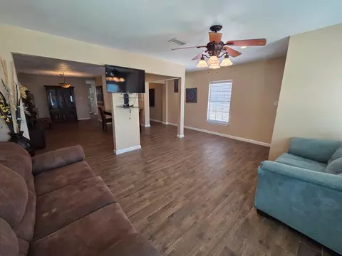 Living - 418 E Walnut St, Laredo, TX 78041 photo 1 of 1