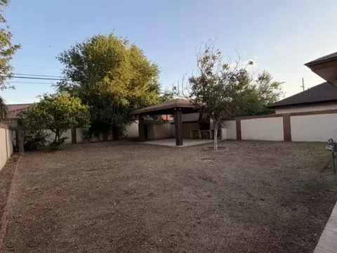 Exterior - 805 Prancer Rd, Laredo, TX 78045 photo 4 of 9