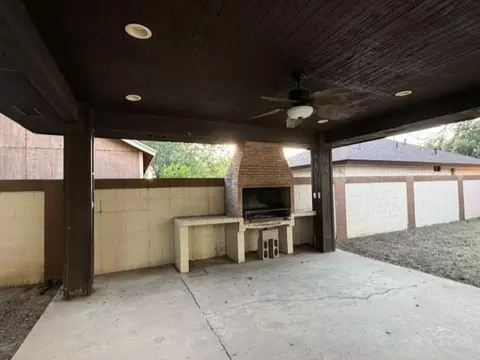 Exterior - 805 Prancer Rd, Laredo, TX 78045 photo 7 of 9