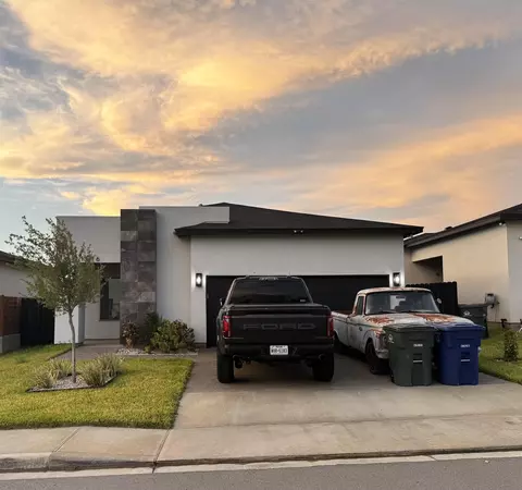 1616 Fresnillo Dr, Laredo, TX 78046