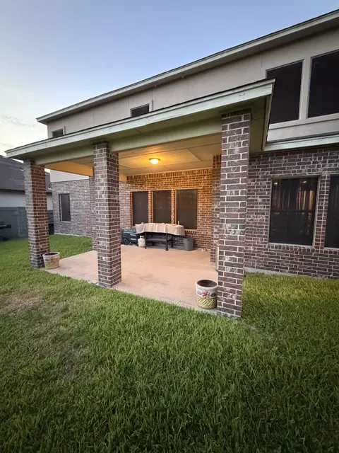 Exterior - 305 Michoacan Loop, Laredo, TX 78045 photo 3 of 5