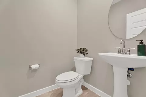 Bath - 1806 Sambar Lp, Laredo, TX 78045 photo 1 of 5