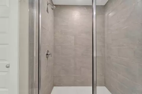 Bath - 1806 Sambar Lp, Laredo, TX 78045 photo 5 of 5
