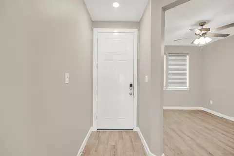 Entry Way - 1806 Sambar Lp, Laredo, TX 78045 photo 2 of 8
