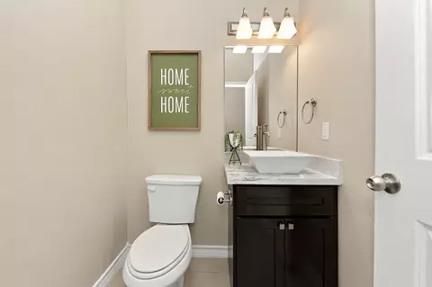 Bath - 7915 Elka Lp, Laredo, TX 78045 photo 1 of 6