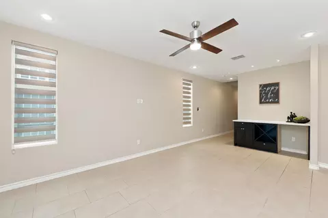 Living - 7915 Elka Lp, Laredo, TX 78045 photo 5 of 8