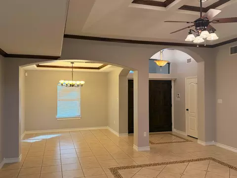 Entry Way - 116 Knoll Ave, Laredo, TX 78045 photo 3 of 5