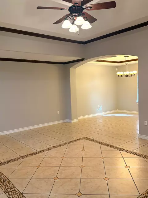 Living - 116 Knoll Ave, Laredo, TX 78045 photo 2 of 2