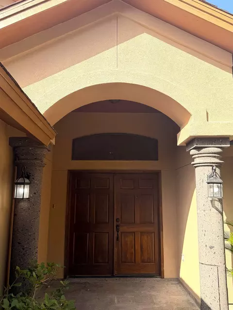 Entry Way - 116 Knoll Ave, Laredo, TX 78045 photo 1 of 5