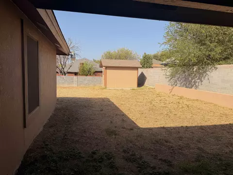 Exterior - 116 Knoll Ave, Laredo, TX 78045 photo 4 of 8